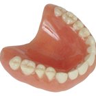 Que materiais eu uso para consertar dentaduras quebradas?