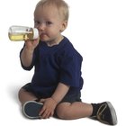 ¿Cuánto debe beber un bebé mayor?