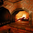 Cómo construir un piso de horno para pizzas con ladrillos refractarios