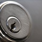 Cómo sacar la punta rota de una llave de una cerradura