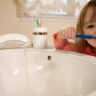 ¿Cuándo puede empezar a usar pasta dental a un niño?