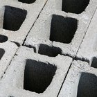 Cómo hacer cimientos para una pared de bloques