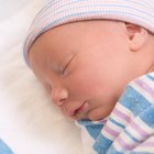 Una lista de artículos y ropa para el recién nacido