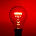 How to make a simple circuit for kids using a battery and wire
