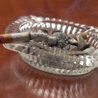 Como remover marcas de queimadura de cigarro em uma messa de madeira