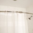 Cómo hacer para que un barral a presión para cortinas de baño se mantenga en su lugar