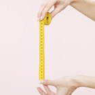 Como medir o tamanho do punho para descobrir a estrutura corporal