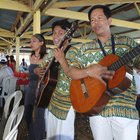 O que homens podem usar em um luau