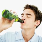 Cómo mantener las bebidas alcohólicas lejos de los adolescentes