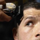 Como raspar a cabeça com um barbeador elétrico