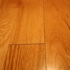 Cómo reparar un piso de madera rayado