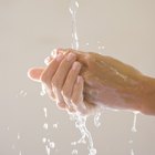 Como lavar suas mãos de forma a matar esperma