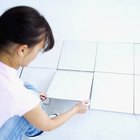 Cómo quitar el pegamento de azulejos