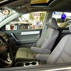 Como limpar o bujão de drenagem do teto solar de um VW