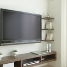 Como esconder os cabos de uma TV de tela plana montada na parede