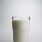 ¿Puede la leche causar estreñimiento en los niños pequeños?