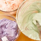 Cómo mezclar colorante comestible para obtener diferentes colores