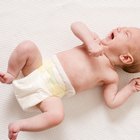 Cómo aliviar a un bebé de 3 semanas que sufre de gases