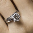 ¿Cuál es la manera correcta de usar los anillos de bodas?