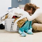 ¿Qué hago si mi ropa blanca se vuelve gris al lavarla?
