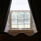 Los mejores tratamientos de ventanas para oscurecer un cuarto