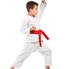 Cómo hacer un uniforme de karate