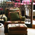 How to form corners when upholstering a foot stool
