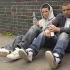 Cómo afectan los anuncios de bebidas alcohólicas a los adolescentes