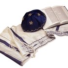 Yarmulke with prayer shawl