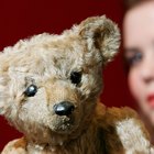 How to Tell When a Steiff Bear Was Made