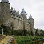 How to Draw a Castle With a Moat Around It