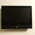 ¿Cómo puedo instalar un televisor en una pared de panel yeso?