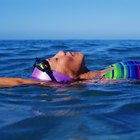 Natación en aguas poco profundas frente a natación en aguas profundas