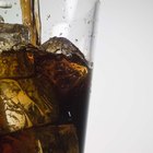 Por qué la Coca-Cola normal se hunde y la Coca-Cola dietética flota en el agua