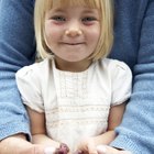 Como cortar a franja de uma menina