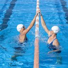 Químicos que sirven para limpiar el agua de la piscina que está blanquecina y turbia