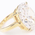 ¿Cómo puedo saber si la piedra de un anillo es diamante o zirconia?