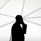 How to check the voicemail on a Samsung mobile phone