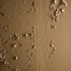 Cómo aplicar textura a paredes dañadas 