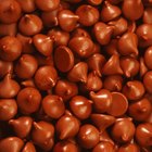 ¿Cómo evitar que los chips de chocolate se hundan al fondo en masas de pan?