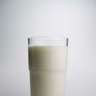 Glass of milk, (Close-up)