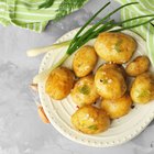 Potatoes with cottage cheese and caraway seeds