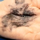 Como tirar tinta de caneta das mãos