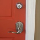 Cómo instalar fácilmente un cerrojo de seguridad en una puerta