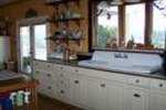 Comparison of Kitchen Sink Materials | eHow