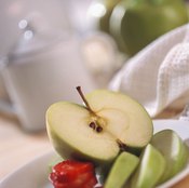Snack on fresh, whole fruit on a 1,200-calorie high-fiber diet.