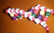 How to Make DNA With Pipe Cleaners & Pony Beads