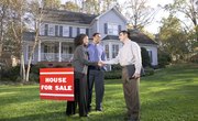 Who Pays the Commission on a Short Sale?