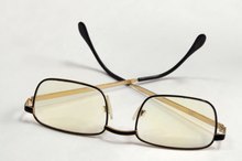 How to Remove Tint From Glasses