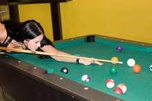 How to Use the Sights on a Pool Table